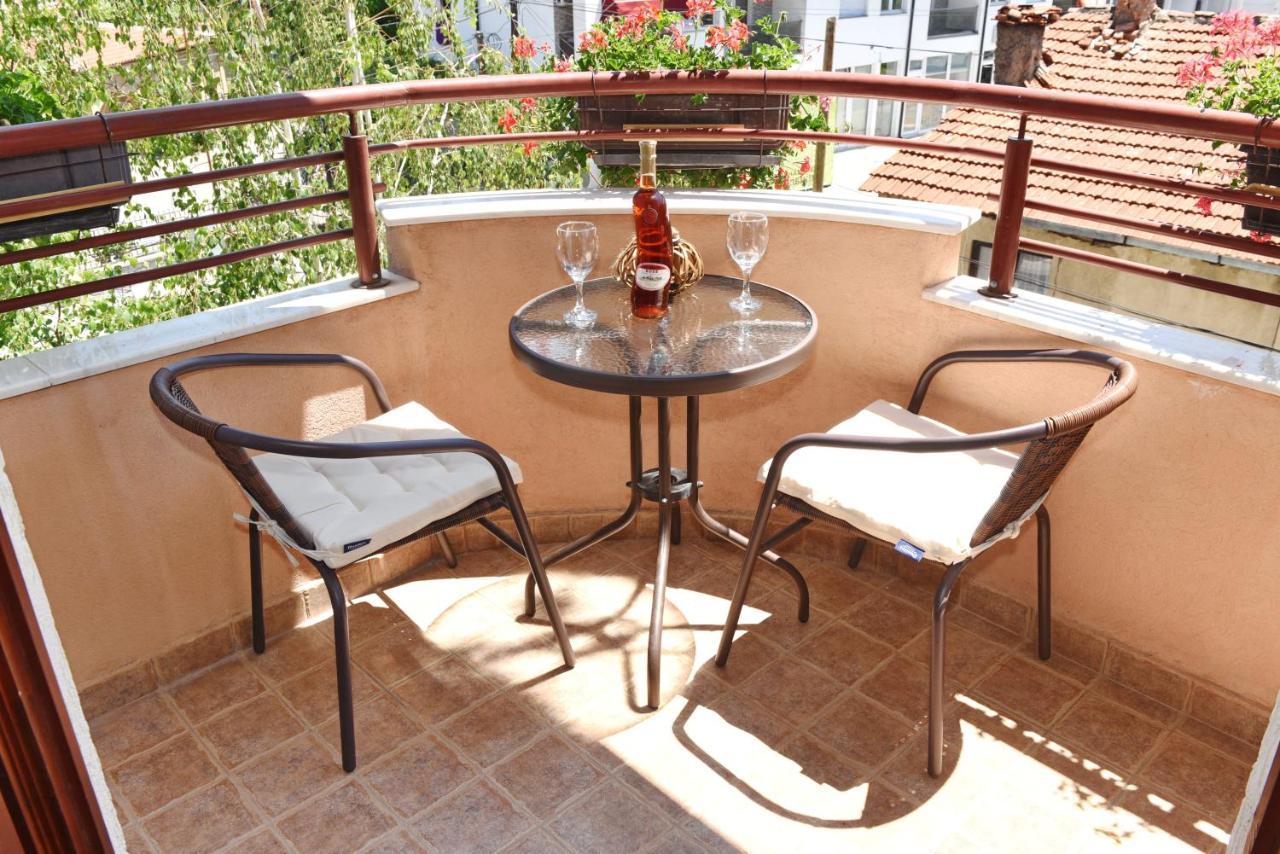 Si Apartments Ohrid With Free Parking Esterno foto